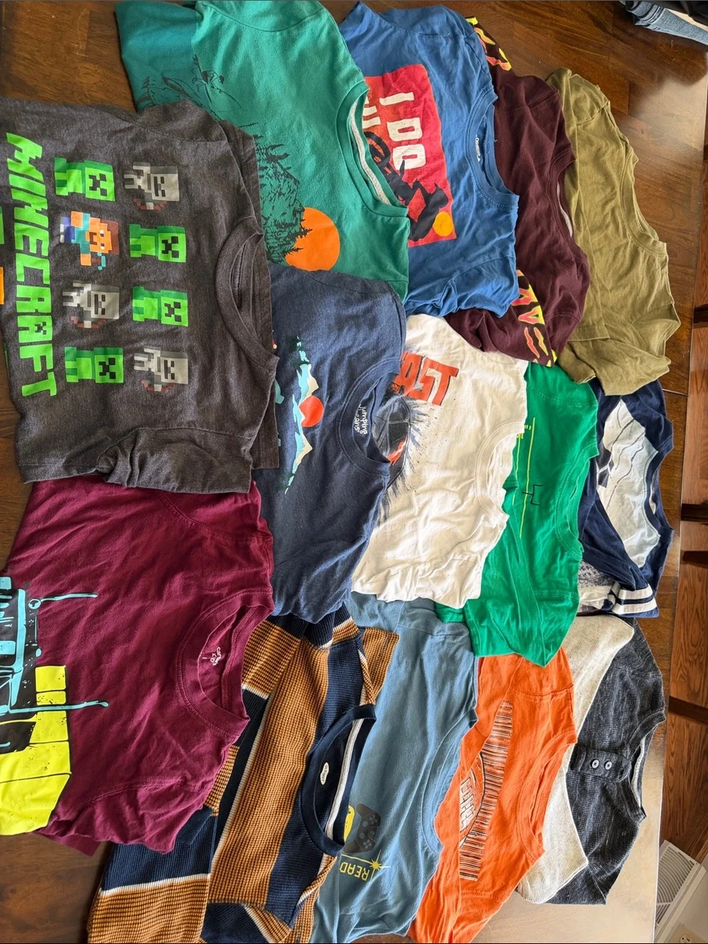 Bundle of 14 Boys Graphic long Sleeve T-Shirt Bundle - Size 8/10
